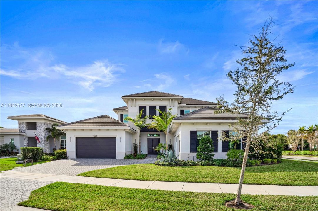 For Sale: $2,299,000 (5 beds, 6 baths, 5342 Square Feet)