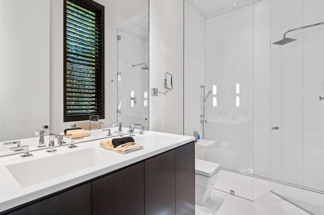 Guest House Bath