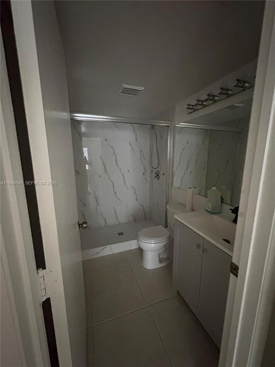 На продажу: $179,000 (2 спален, 2 ванн, 1005 Квадратных фут)