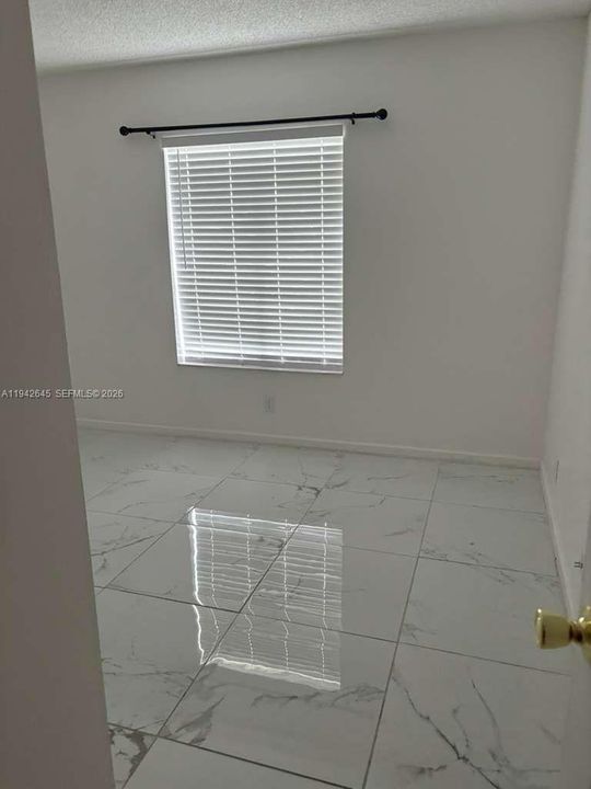 На продажу: $179,000 (2 спален, 2 ванн, 1005 Квадратных фут)