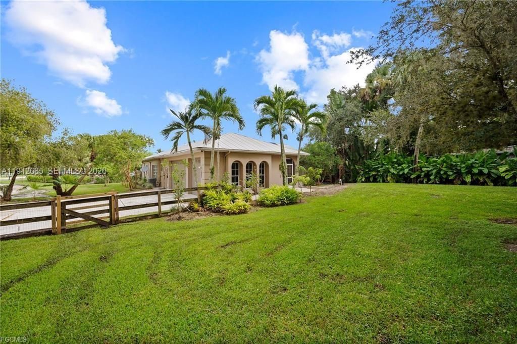 For Sale: $599,000 (3 beds, 2 baths, 2014 Square Feet)