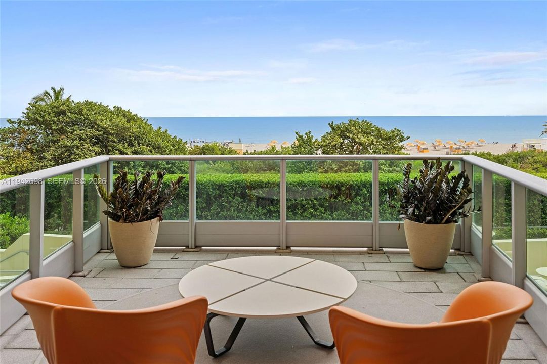 For Sale: $4,335,000 (3 beds, 4 baths, 2250 Square Feet)