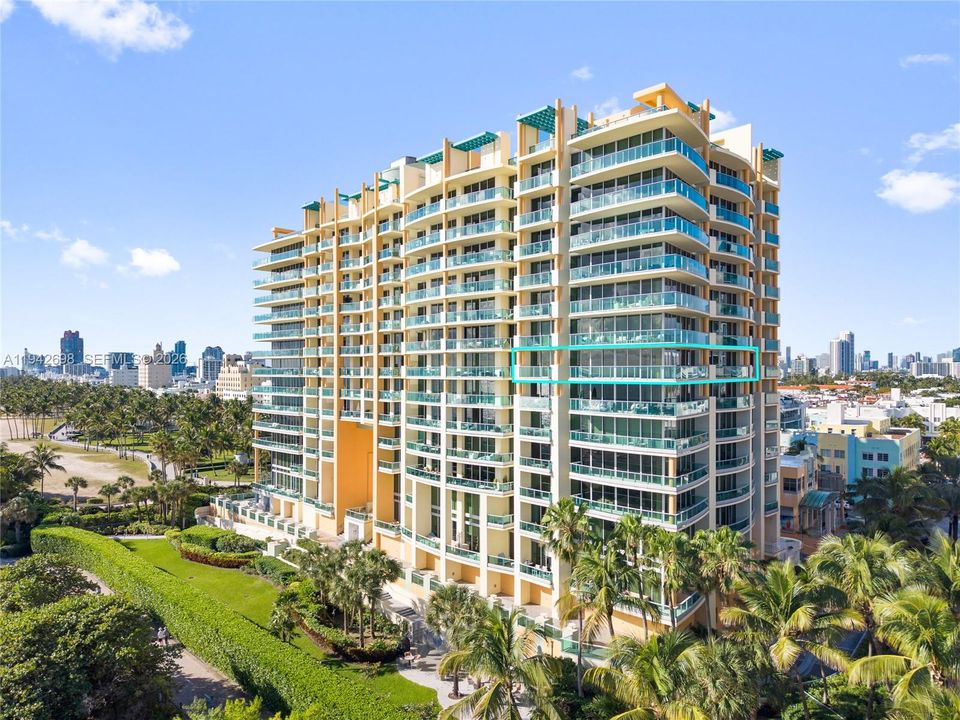 For Sale: $4,335,000 (3 beds, 4 baths, 2250 Square Feet)