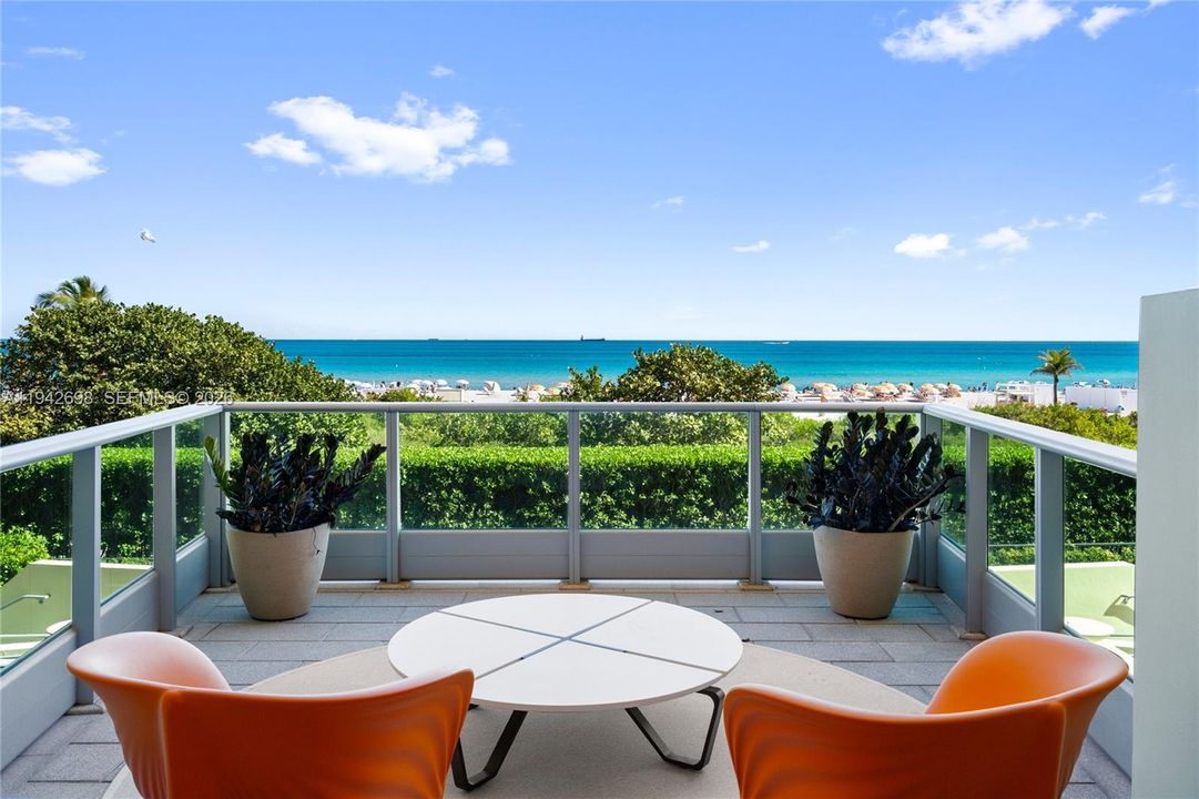 For Sale: $4,335,000 (3 beds, 4 baths, 2250 Square Feet)