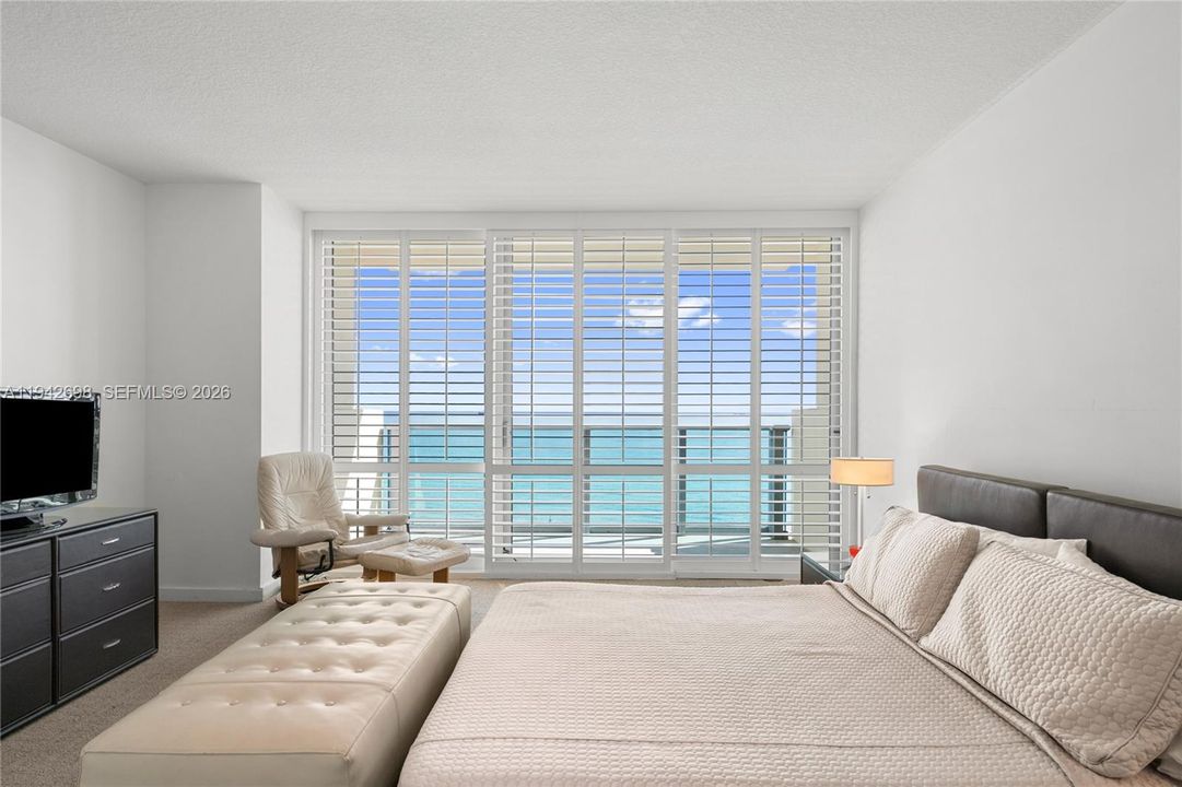 For Sale: $4,335,000 (3 beds, 4 baths, 2250 Square Feet)