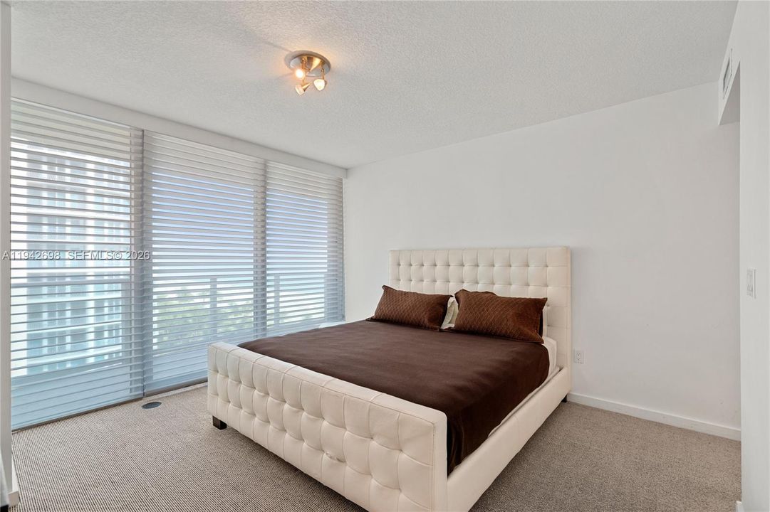 For Sale: $4,335,000 (3 beds, 4 baths, 2250 Square Feet)