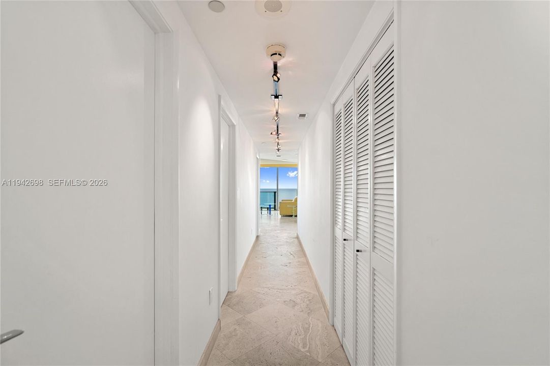 For Sale: $4,335,000 (3 beds, 4 baths, 2250 Square Feet)