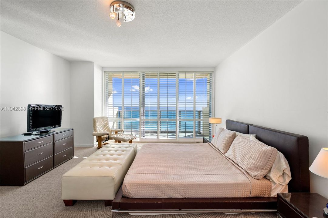 For Sale: $4,335,000 (3 beds, 4 baths, 2250 Square Feet)