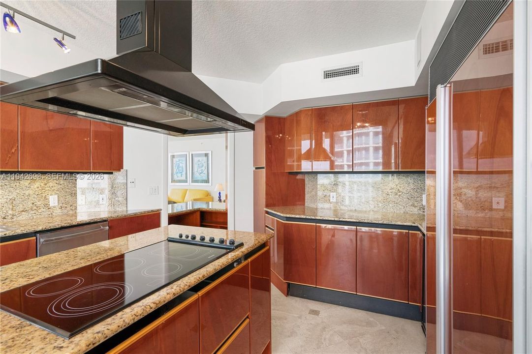For Sale: $4,335,000 (3 beds, 4 baths, 2250 Square Feet)