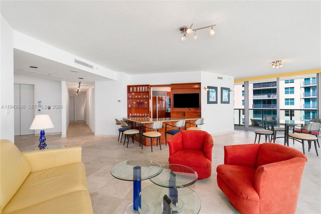 For Sale: $4,335,000 (3 beds, 4 baths, 2250 Square Feet)
