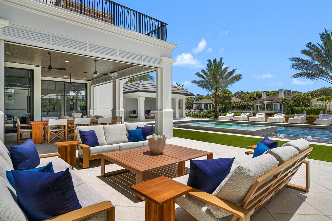 Backyard Patio Sitting area