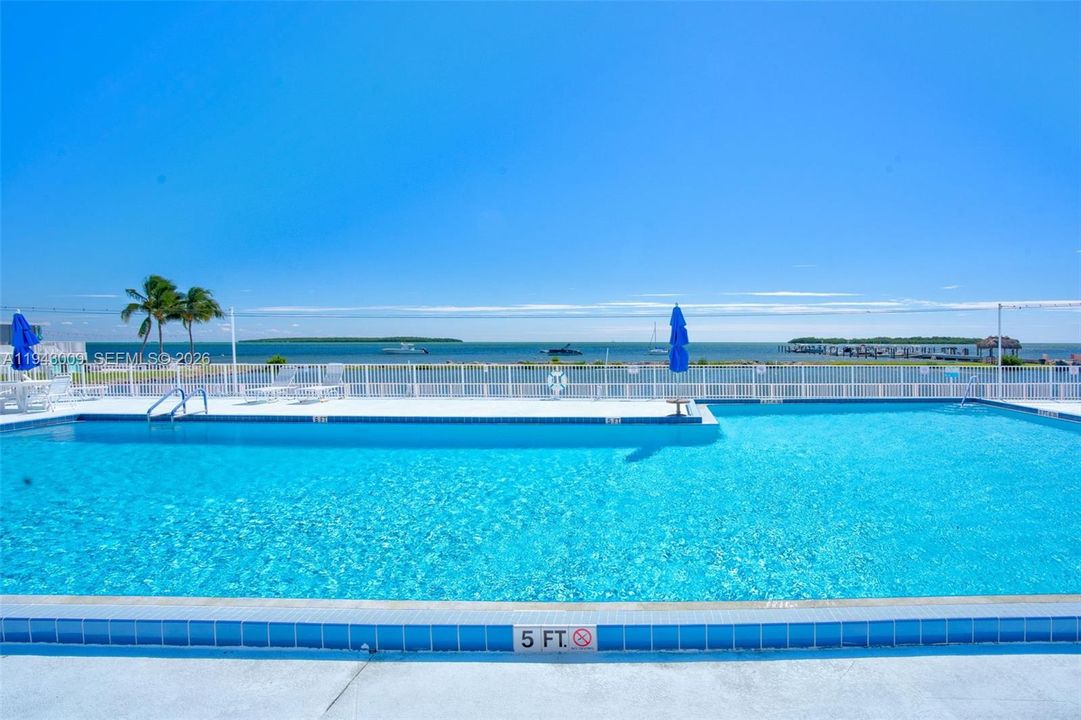 На продажу: $499,000 (2 спален, 2 ванн, 0 Квадратных фут)