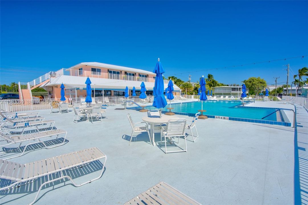 На продажу: $499,000 (2 спален, 2 ванн, 0 Квадратных фут)