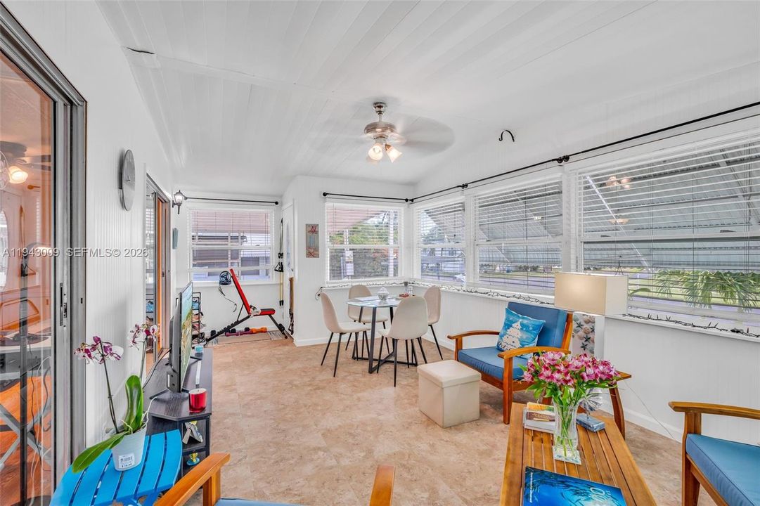 На продажу: $499,000 (2 спален, 2 ванн, 0 Квадратных фут)