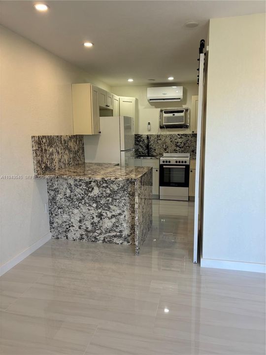 For Rent: $1,650 (0 beds, 1 baths, 0 Square Feet)
