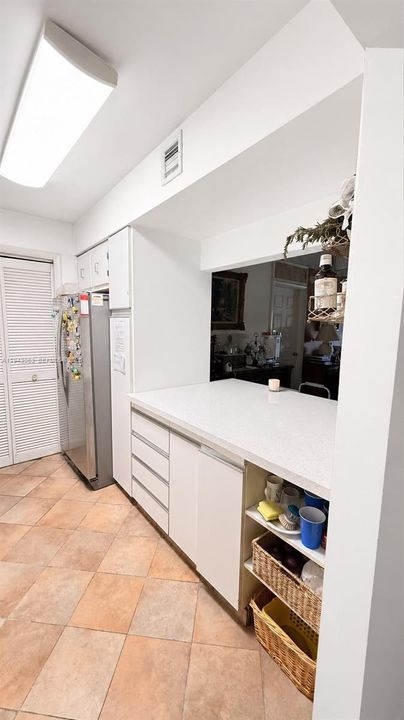 For Sale: $294,900 (2 beds, 2 baths, 1106 Square Feet)
