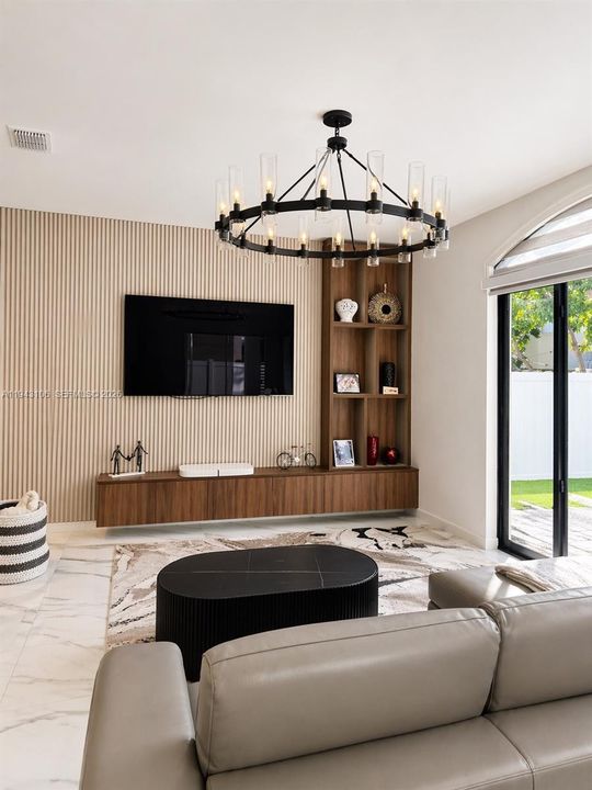 Active With Contract: $999,000 (3 beds, 2 baths, 2087 Square Feet)