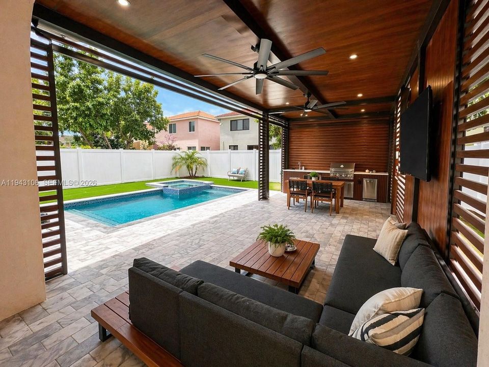 Active With Contract: $999,000 (3 beds, 2 baths, 2087 Square Feet)