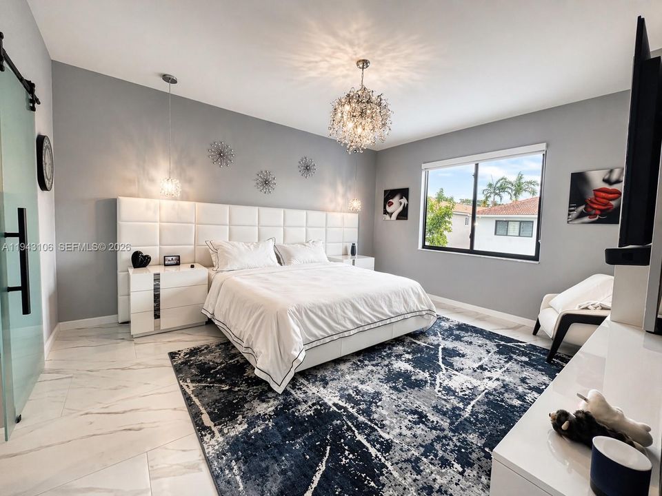 Active With Contract: $999,000 (3 beds, 2 baths, 2087 Square Feet)