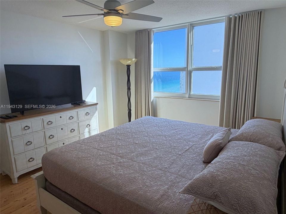 En Venta: $780,000 (2 camas, 2 baños, 1260 Pies cuadrados)