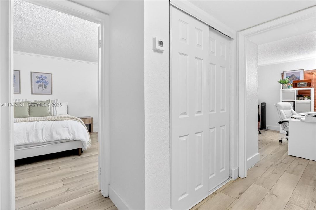 Недавно продано: $340,000 (2 спален, 2 ванн, 1056 Квадратных фут)