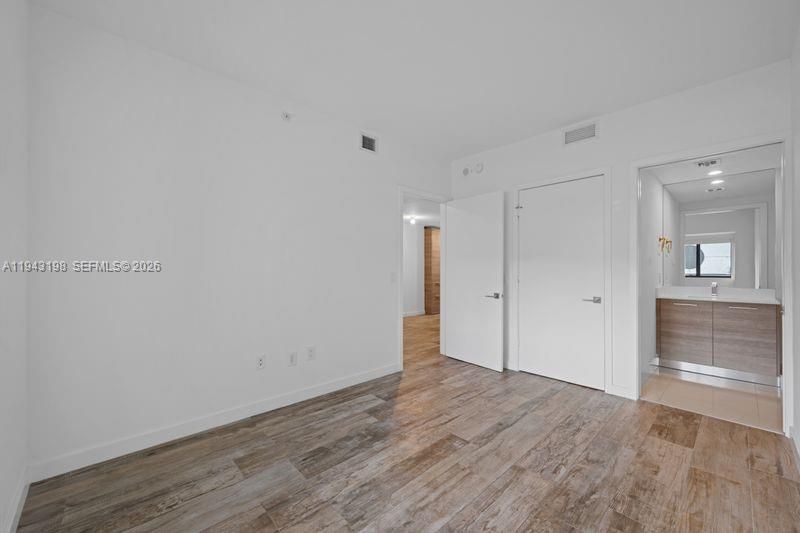 En Venta: $798,000 (2 camas, 3 baños, 1175 Pies cuadrados)