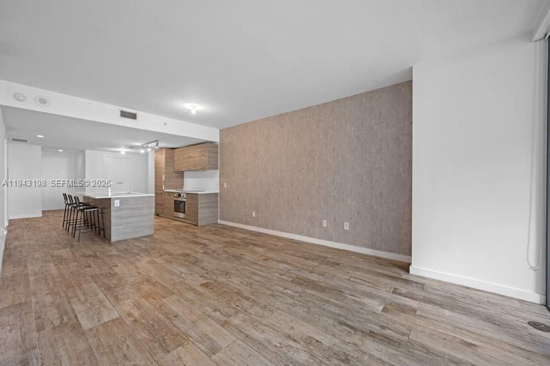 En Venta: $798,000 (2 camas, 3 baños, 1175 Pies cuadrados)