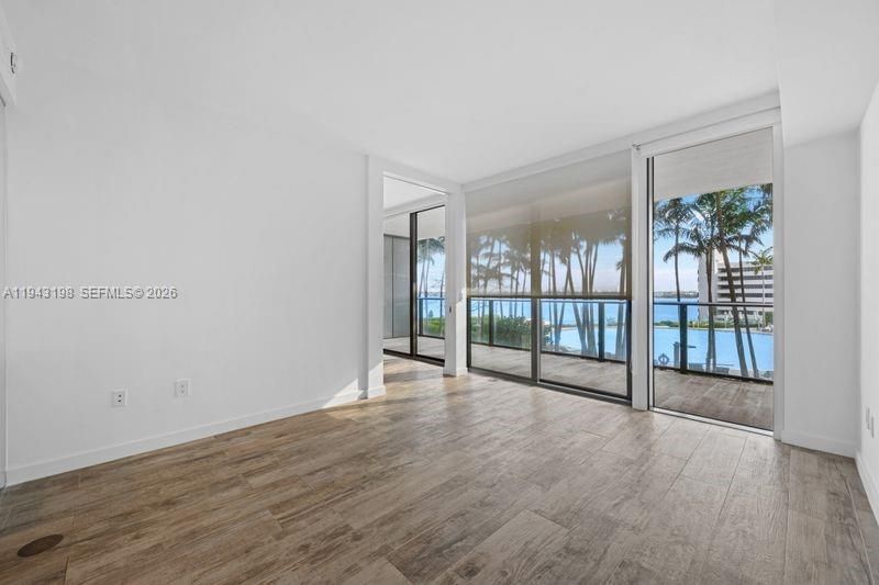 En Venta: $798,000 (2 camas, 3 baños, 1175 Pies cuadrados)