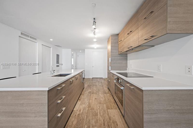 En Venta: $798,000 (2 camas, 3 baños, 1175 Pies cuadrados)