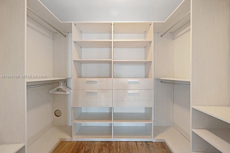 En Venta: $798,000 (2 camas, 3 baños, 1175 Pies cuadrados)