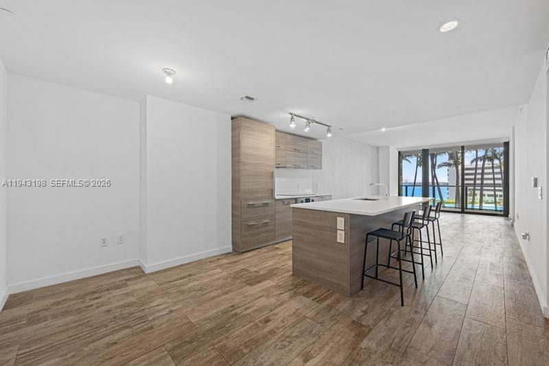 En Venta: $798,000 (2 camas, 3 baños, 1175 Pies cuadrados)