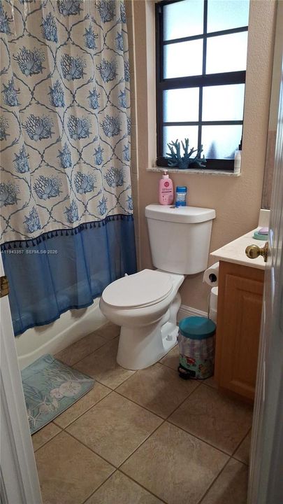 Vendido Recientemente: $619,000 (5 camas, 3 baños, 2756 Pies cuadrados)