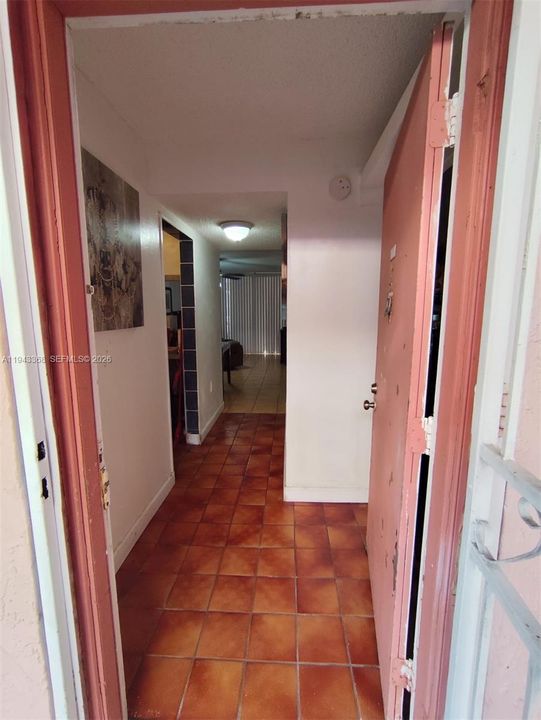 На продажу: $160,000 (2 спален, 2 ванн, 800 Квадратных фут)