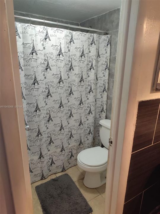 На продажу: $160,000 (2 спален, 2 ванн, 800 Квадратных фут)