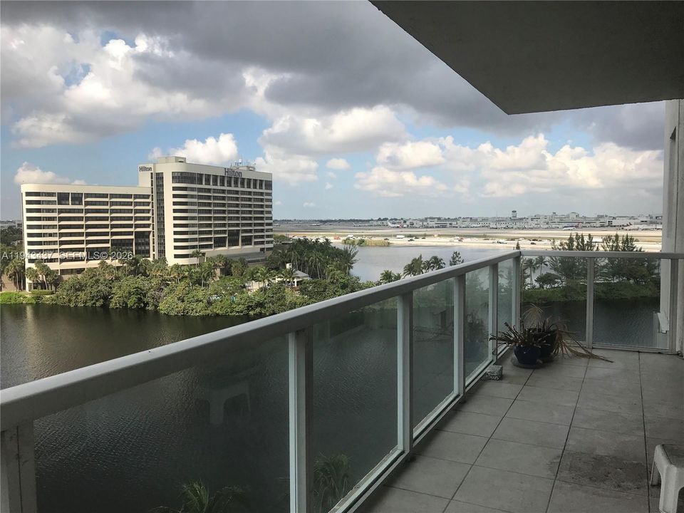 Active With Contract: $3,325 (3 beds, 2 baths, 1308 Square Feet)