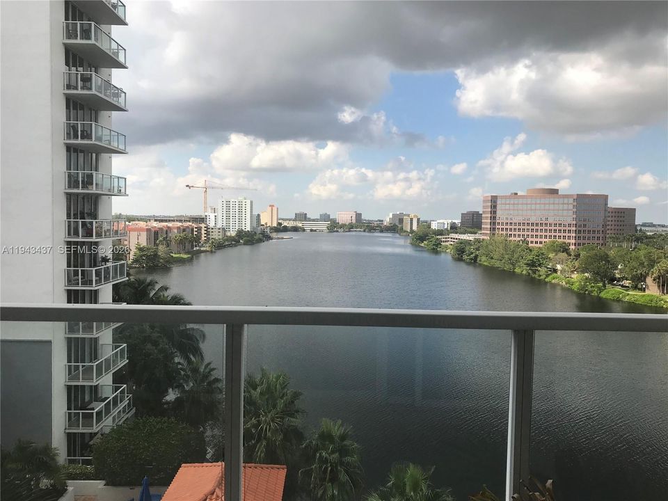 Active With Contract: $3,325 (3 beds, 2 baths, 1308 Square Feet)