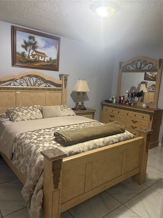 En Venta: $180,900 (2 camas, 2 baños, 960 Pies cuadrados)