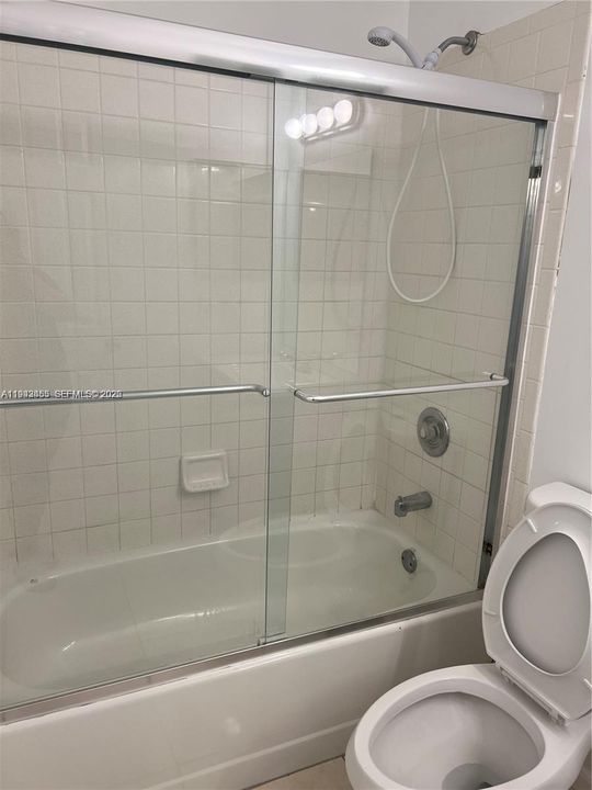 На продажу: $180,900 (2 спален, 2 ванн, 960 Квадратных фут)
