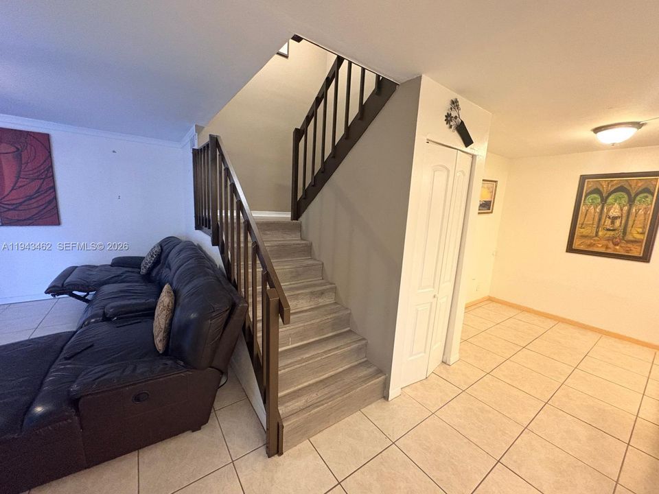 En Venta: $355,000 (3 camas, 2 baños, 1722 Pies cuadrados)
