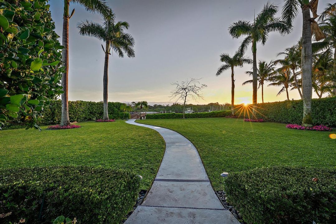 2929 Marys Way-16