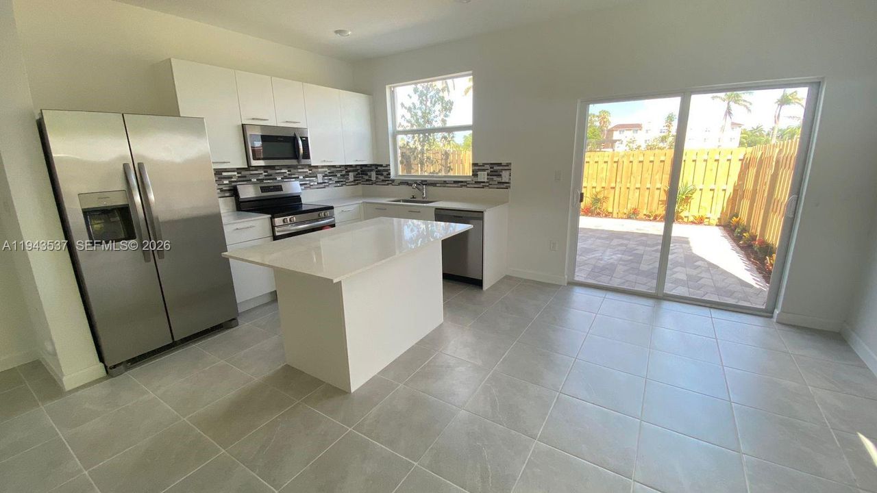 For Sale: $445,000 (3 beds, 2 baths, 1328 Square Feet)