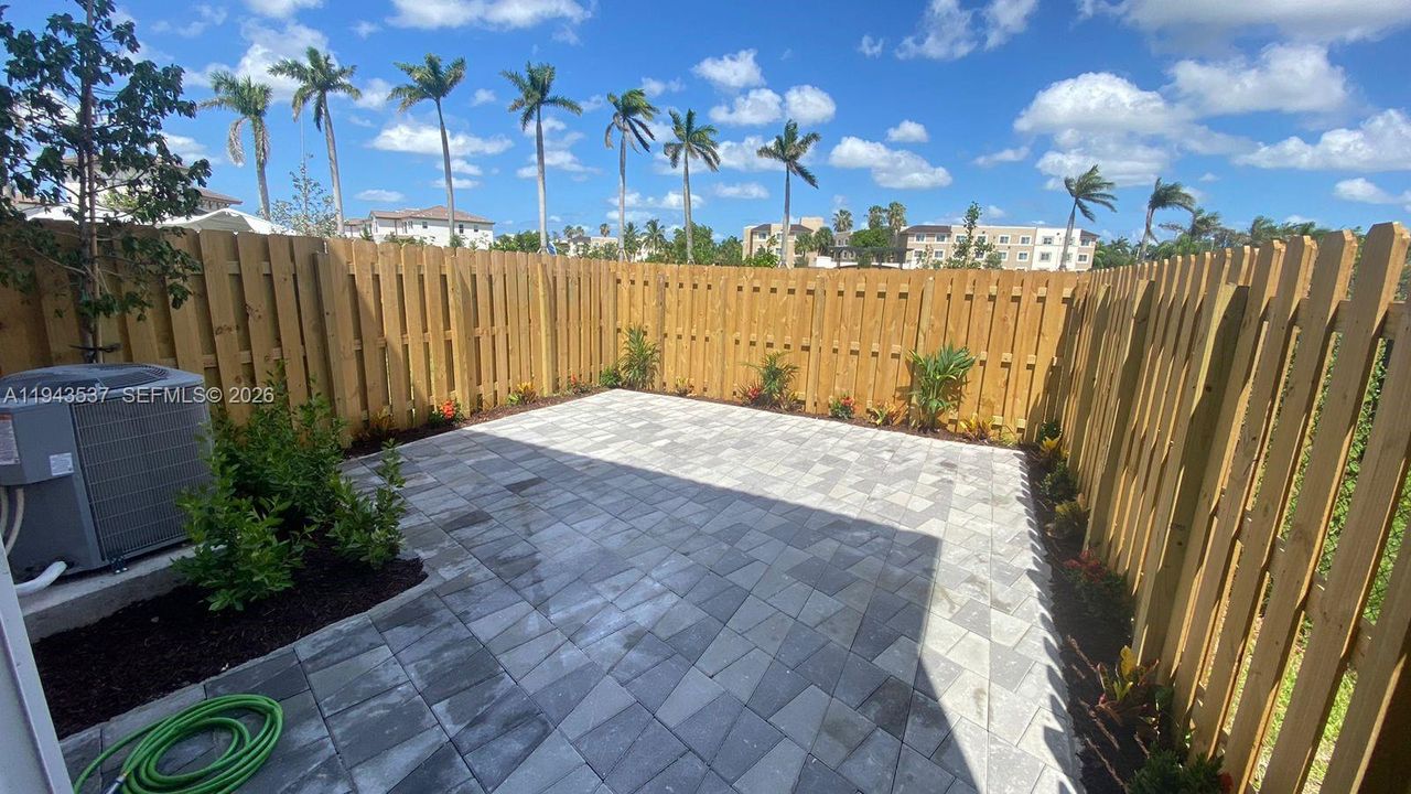 For Sale: $445,000 (3 beds, 2 baths, 1328 Square Feet)