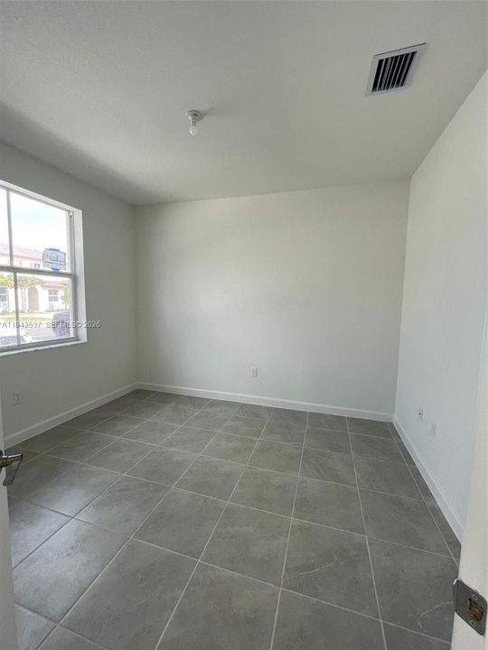 For Sale: $445,000 (3 beds, 2 baths, 1328 Square Feet)