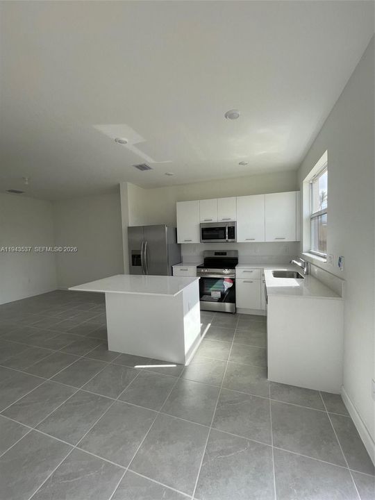 For Sale: $445,000 (3 beds, 2 baths, 1328 Square Feet)