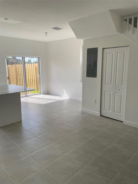 For Sale: $445,000 (3 beds, 2 baths, 1328 Square Feet)