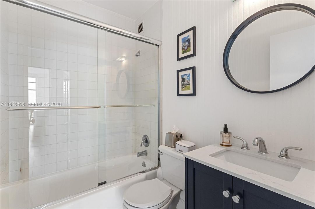 For Sale: $700,000 (2 beds, 2 baths, 1188 Square Feet)