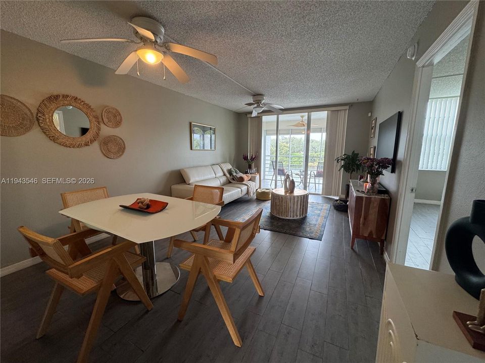 En Venta: $172,900 (1 camas, 1 baños, 940 Pies cuadrados)