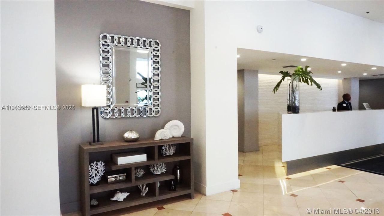 For Sale: $385,000 (1 beds, 1 baths, 525 Square Feet)