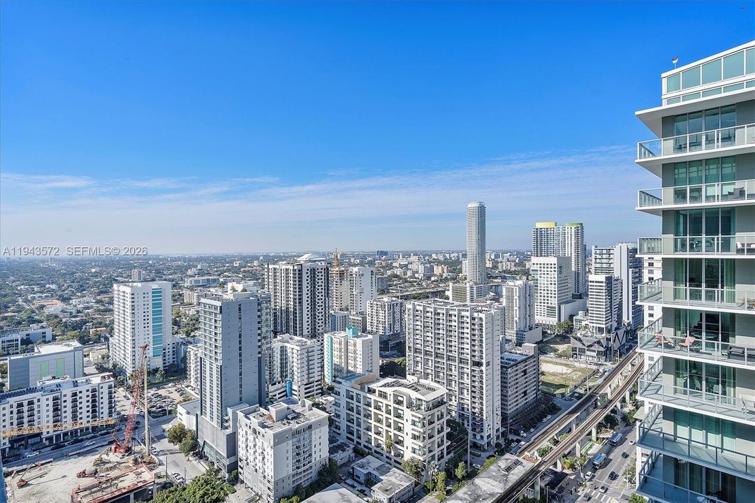 Activo con contrato: $599,000 (2 camas, 2 baños, 1106 Pies cuadrados)