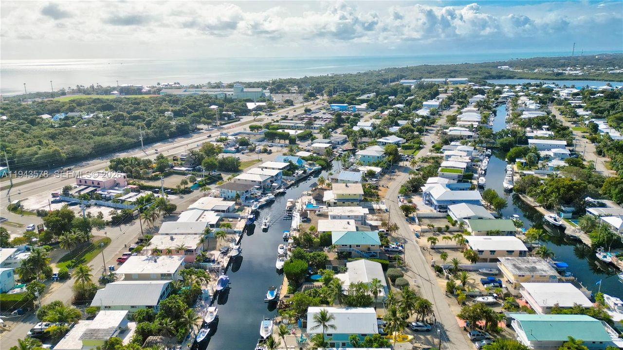 На продажу: $1,899,000 (4 спален, 2 ванн, 0 Квадратных фут)